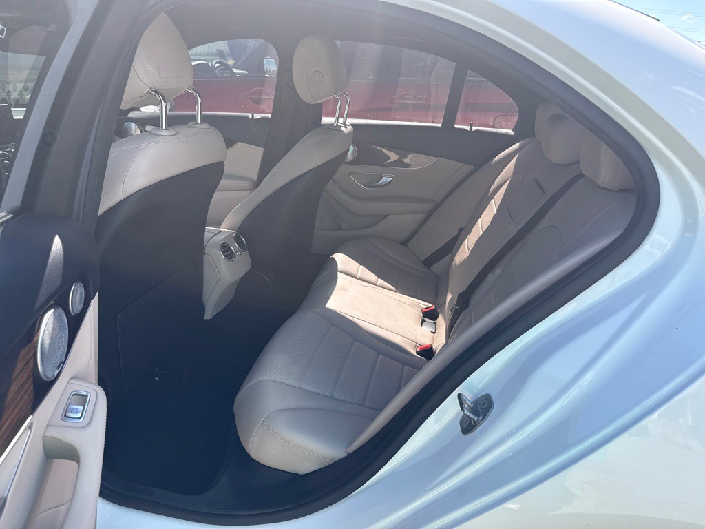2018 Mercedes-Benz C-Class Image 12
