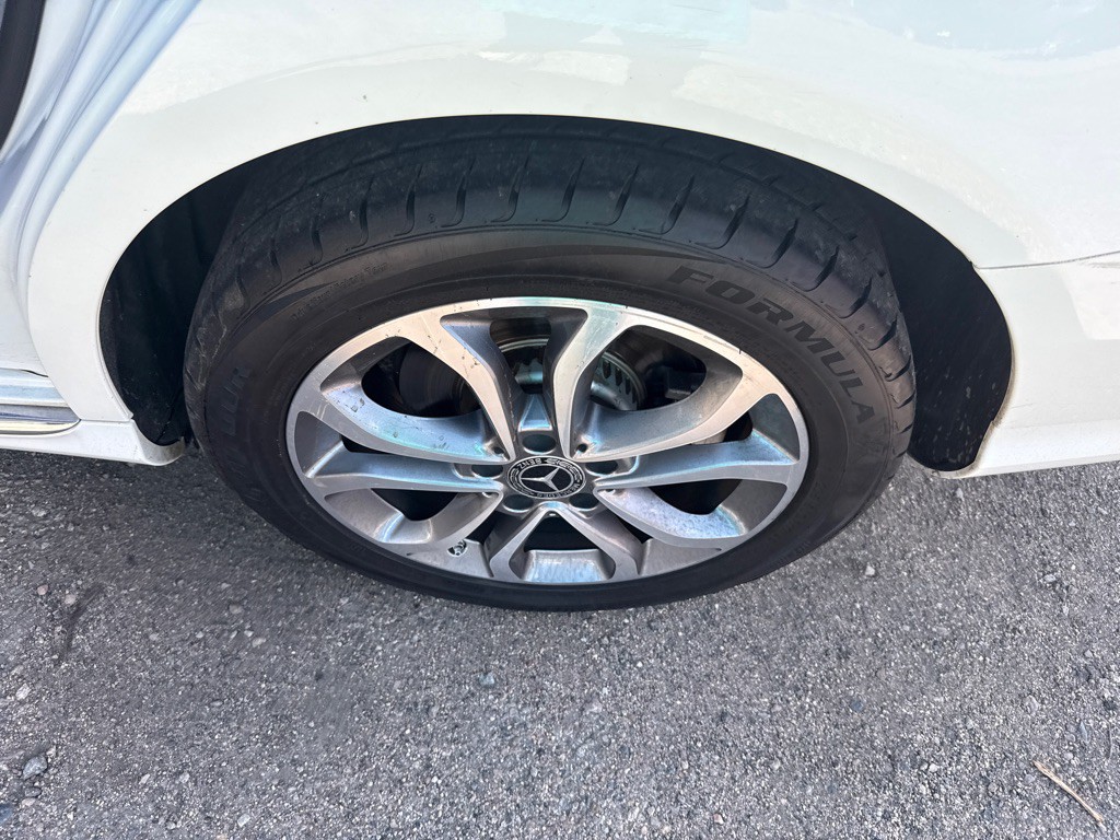 2018 Mercedes-Benz C-Class Image 13