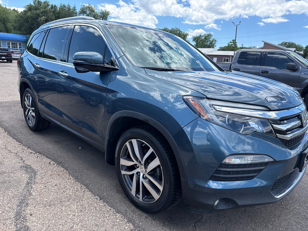2017 Honda Pilot Image 2