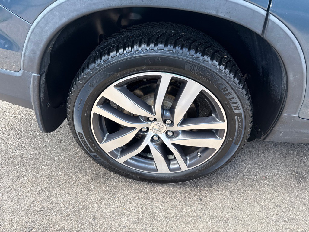 2017 Honda Pilot Image 13