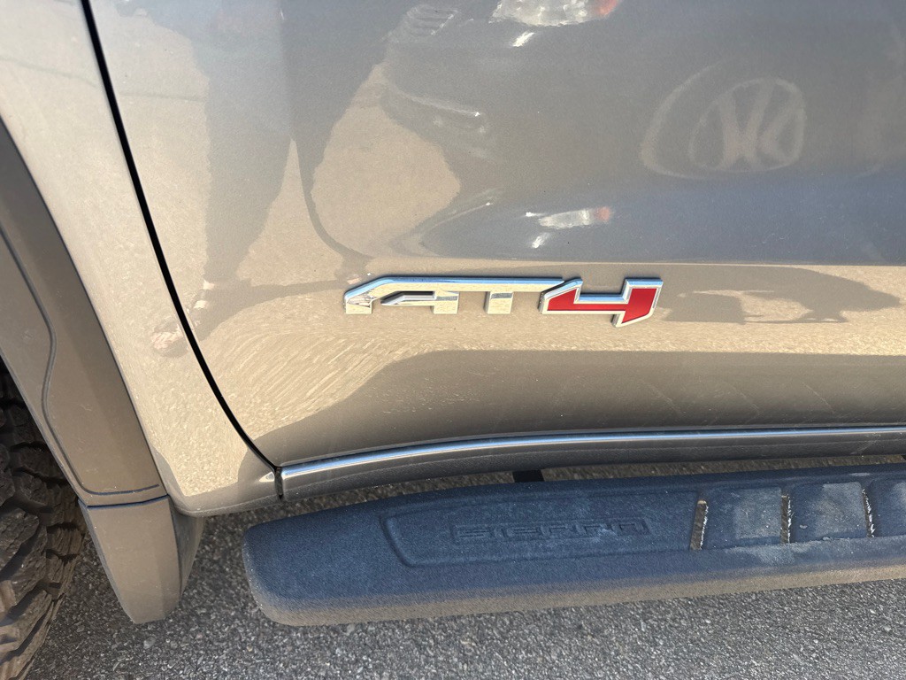 2022 GMC Sierra Image 11