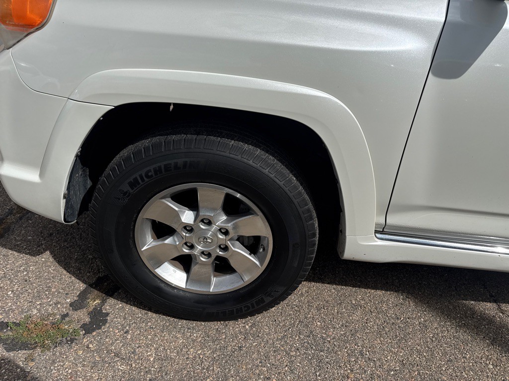 2010 Toyota 4Runner Image 11