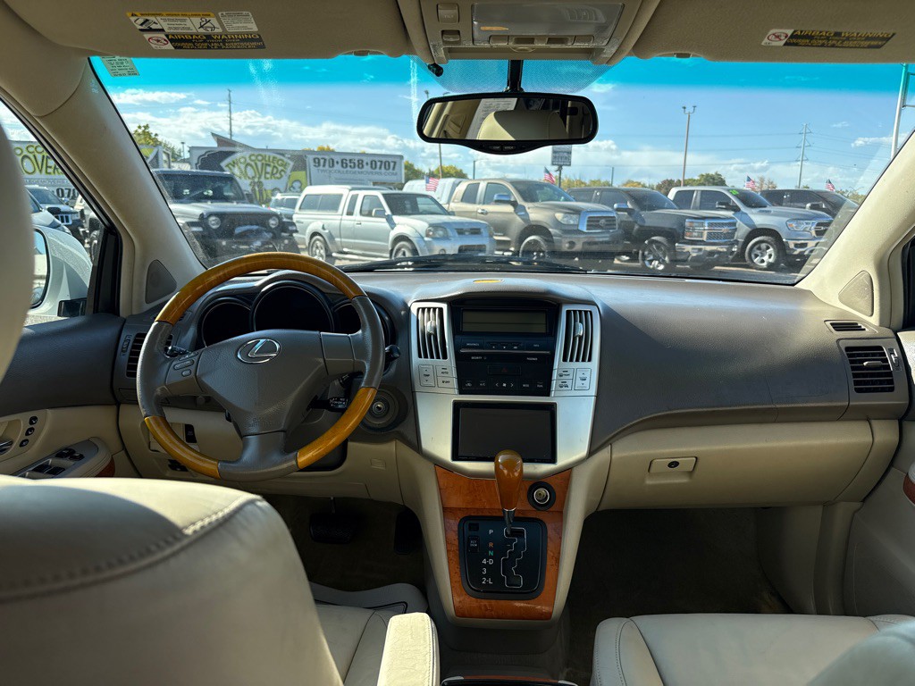 2004 Lexus RX Image 10