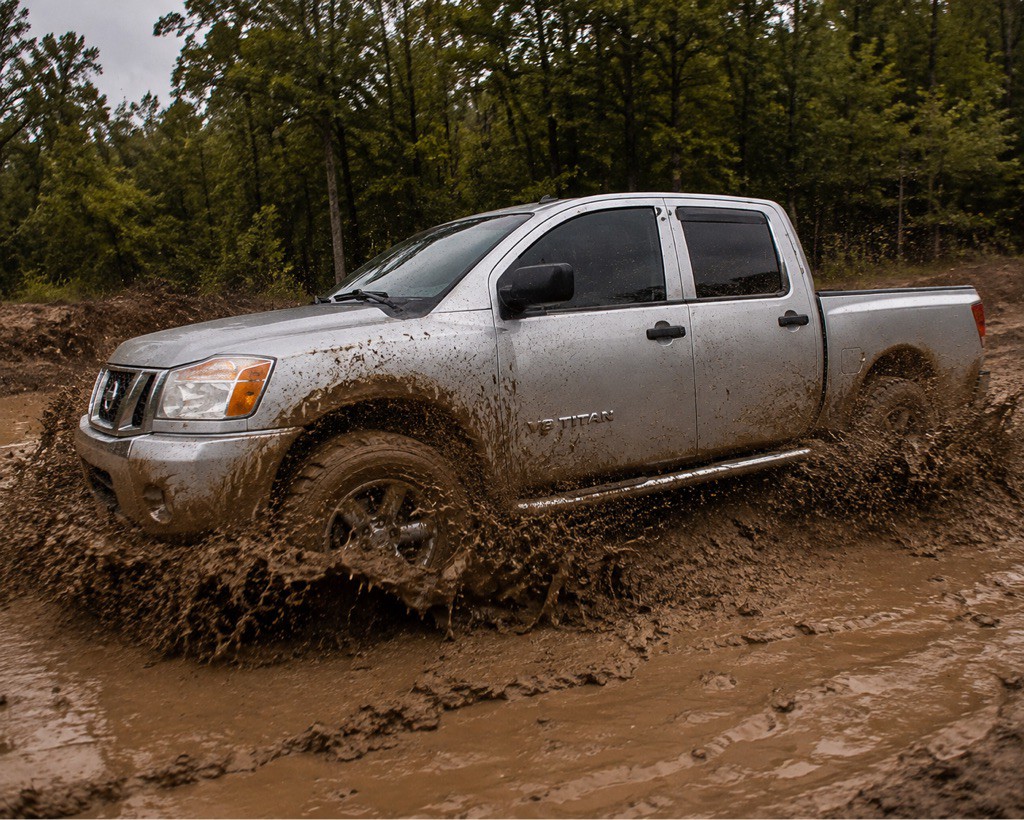 2014 Nissan Titan Image 1