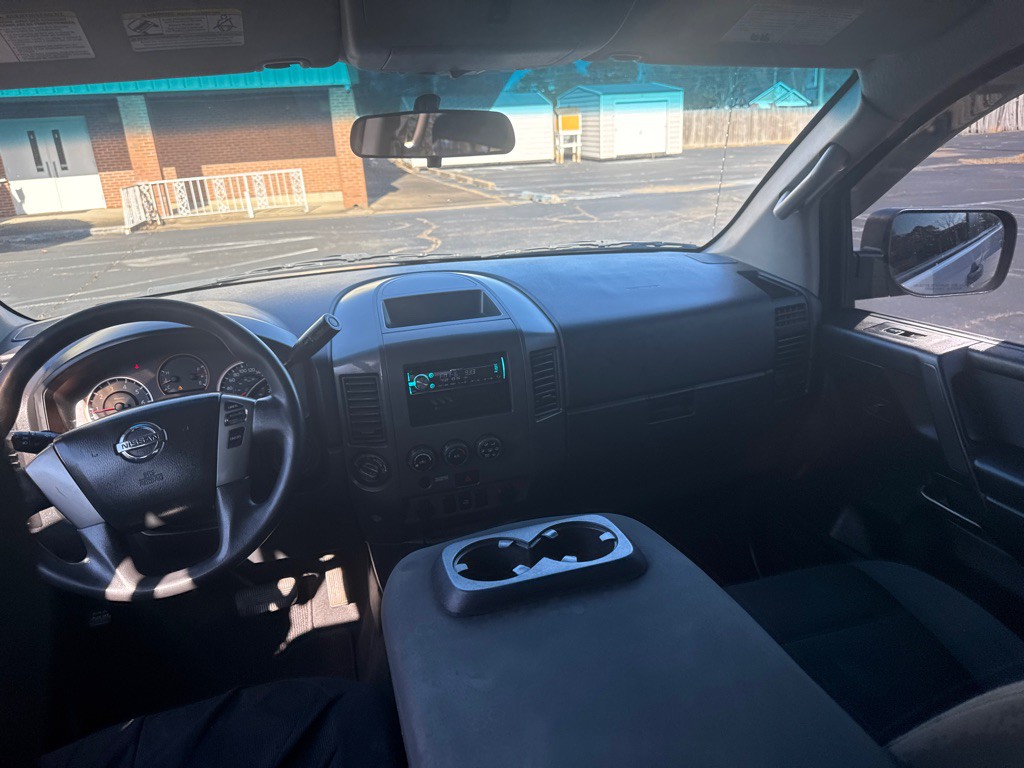 2014 Nissan Titan Image 15