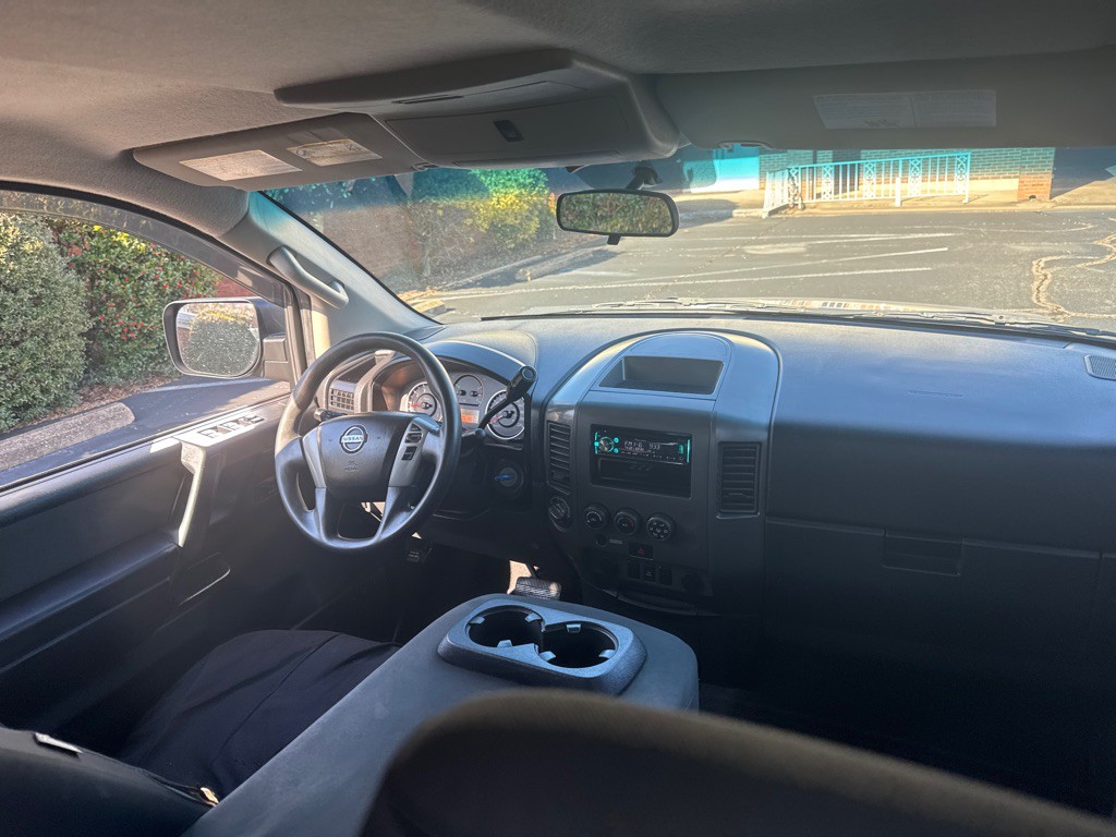 2014 Nissan Titan Image 21