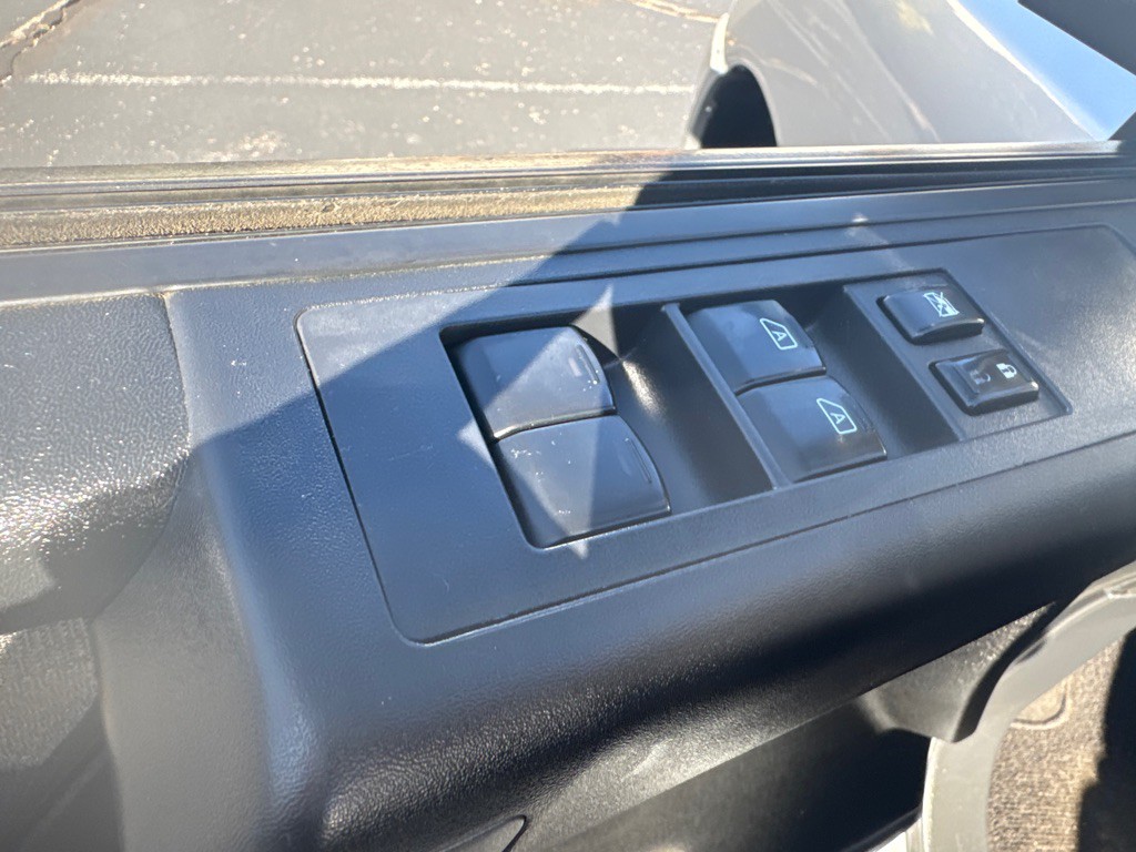 2014 Nissan Titan Image 33