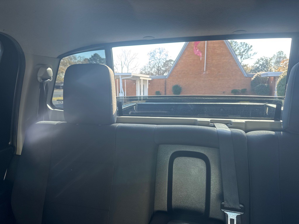2014 Nissan Titan Image 35