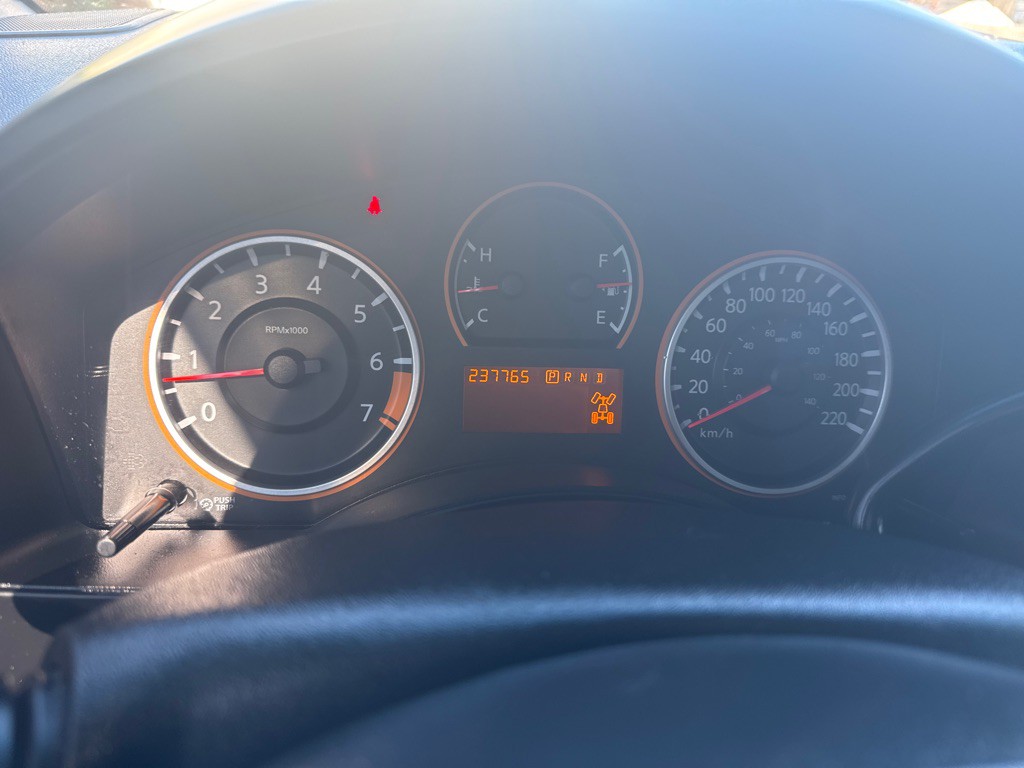 2014 Nissan Titan Image 39
