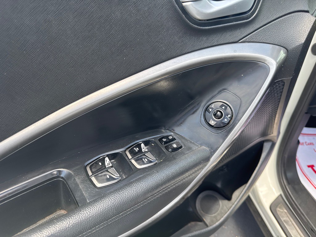 2017 Hyundai Santa Fe Image 34