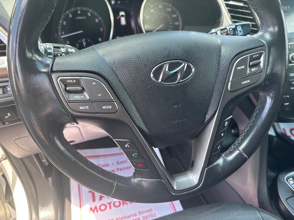 2017 Hyundai Santa Fe Image 36