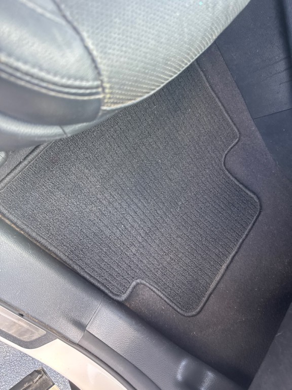 2017 Hyundai Santa Fe Image 28