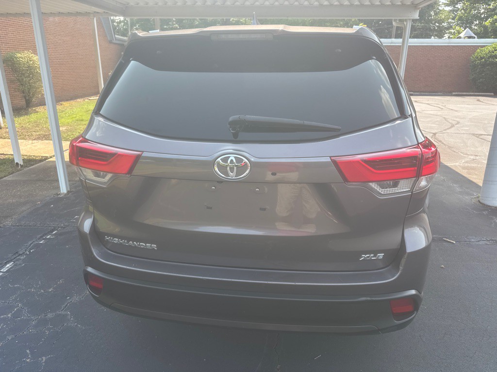 2019 Toyota Highlander Image 3