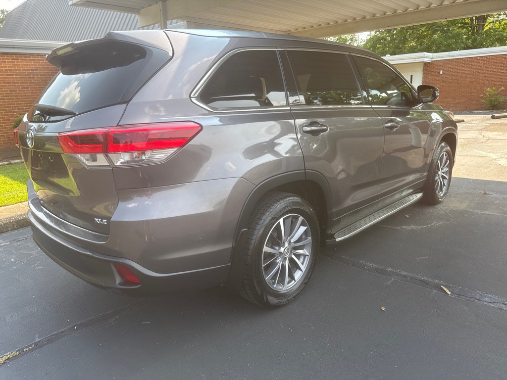 2019 Toyota Highlander Image 7
