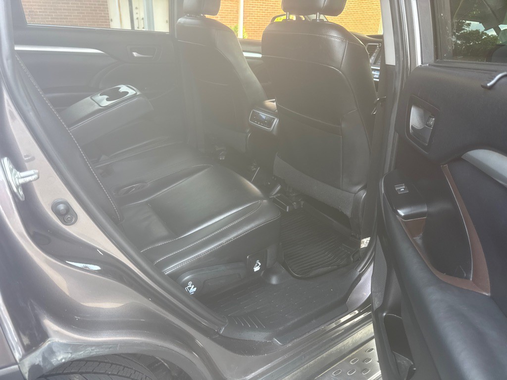 2019 Toyota Highlander Image 25