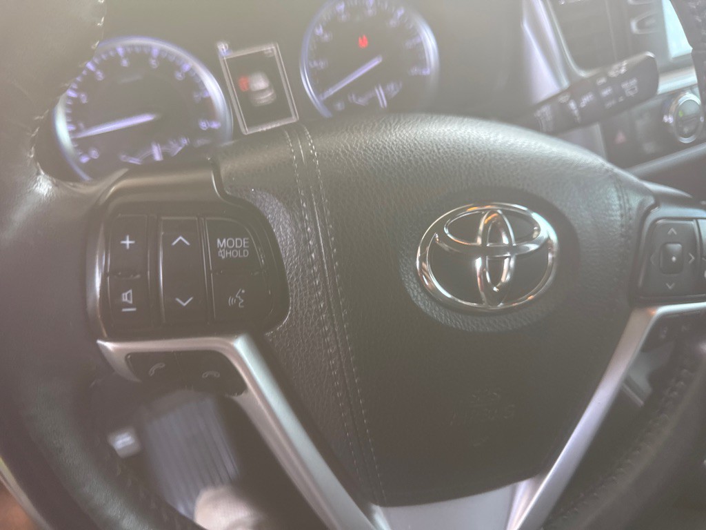 2019 Toyota Highlander Image 40