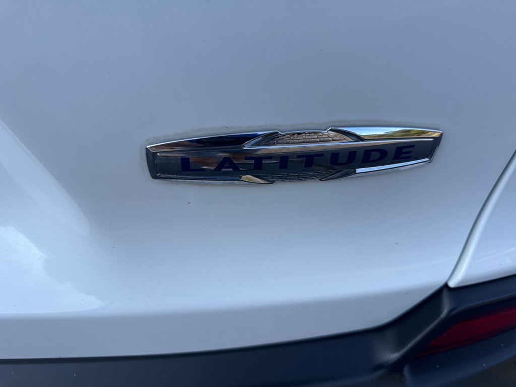 2019 Jeep Cherokee Image 5