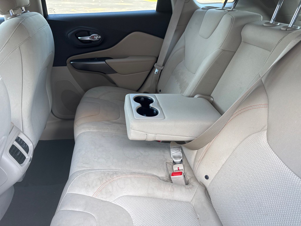 2019 Jeep Cherokee Image 13