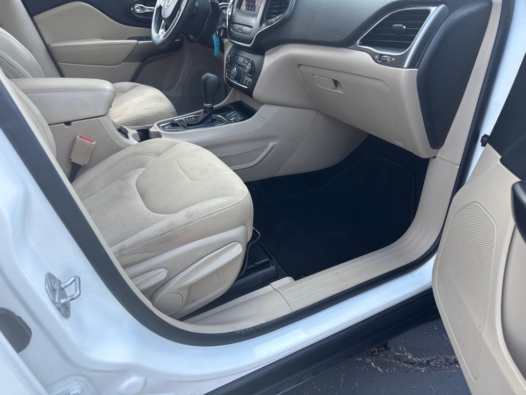 2019 Jeep Cherokee Image 22