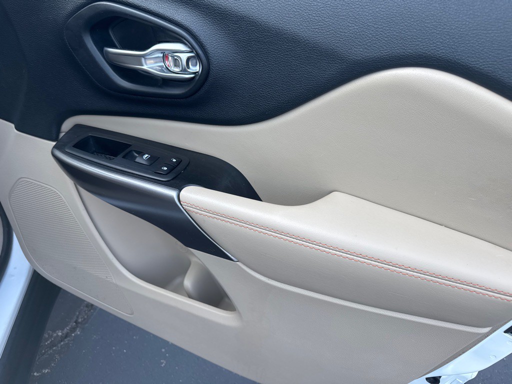 2019 Jeep Cherokee Image 26