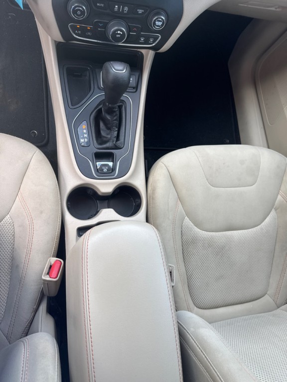 2019 Jeep Cherokee Image 34