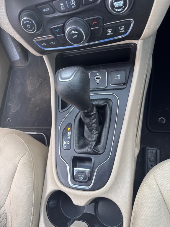 2019 Jeep Cherokee Image 35