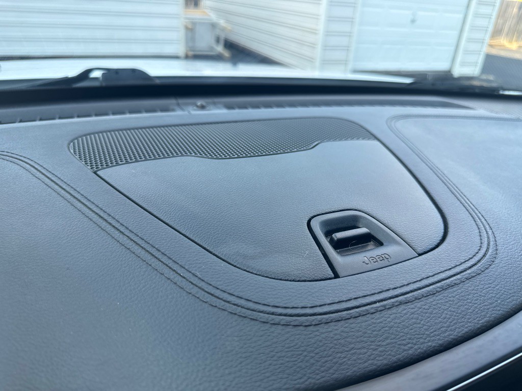 2019 Jeep Cherokee Image 40