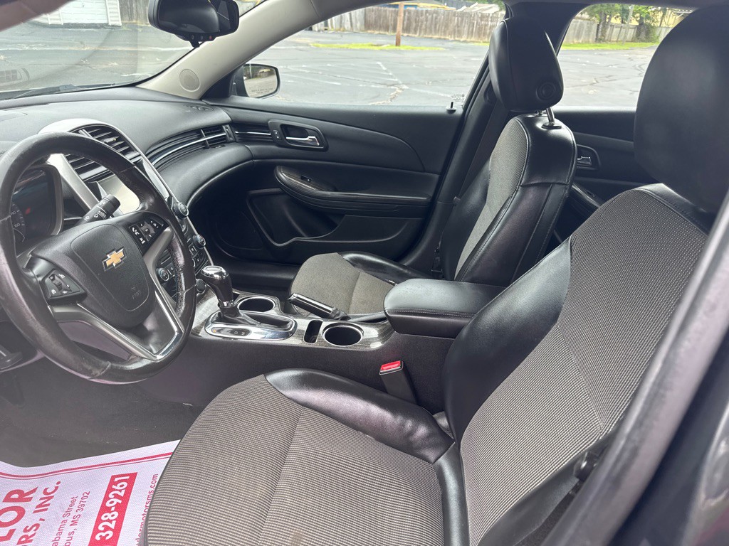 2015 Chevrolet Malibu Image 24
