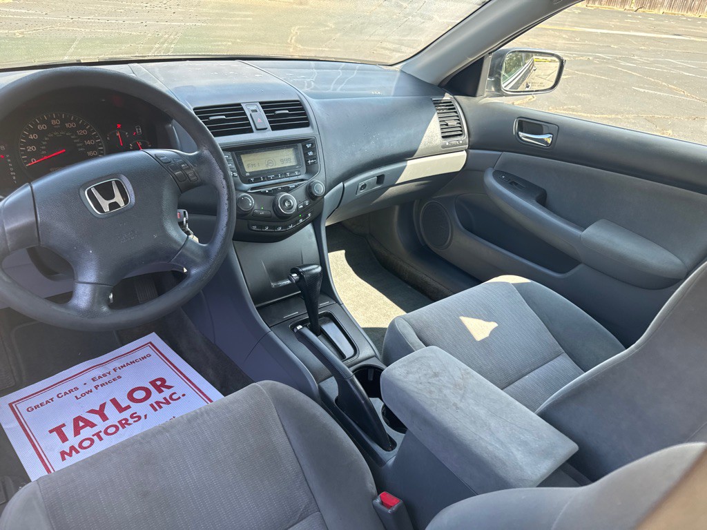 2005 Honda Accord Image 10