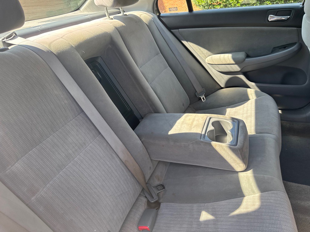 2005 Honda Accord Image 13