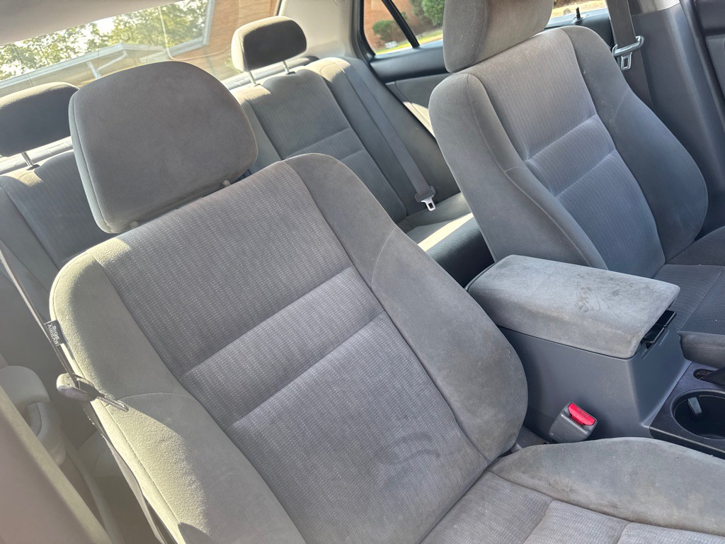 2005 Honda Accord Image 18