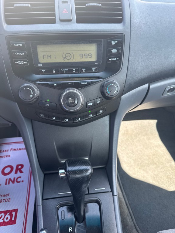 2005 Honda Accord Image 25
