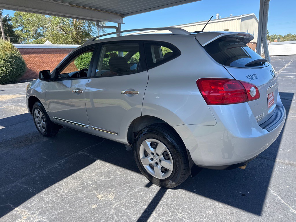 2014 Nissan Rogue Image 2