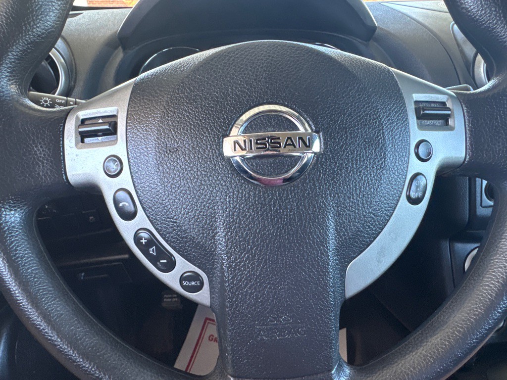 2014 Nissan Rogue Image 35
