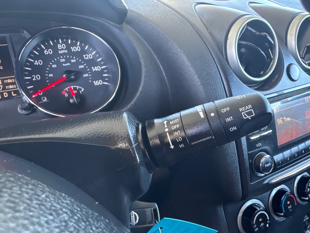 2014 Nissan Rogue Image 37