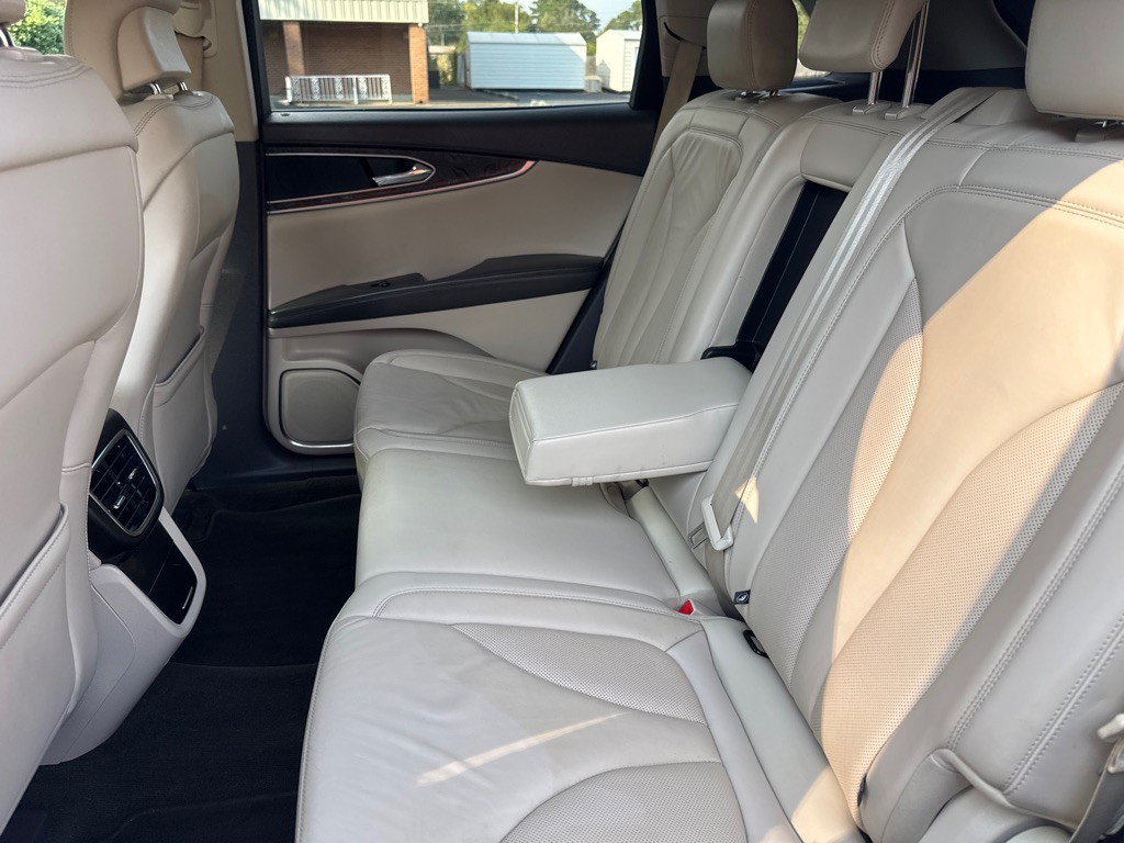 2019 Lincoln Nautilus Image 13