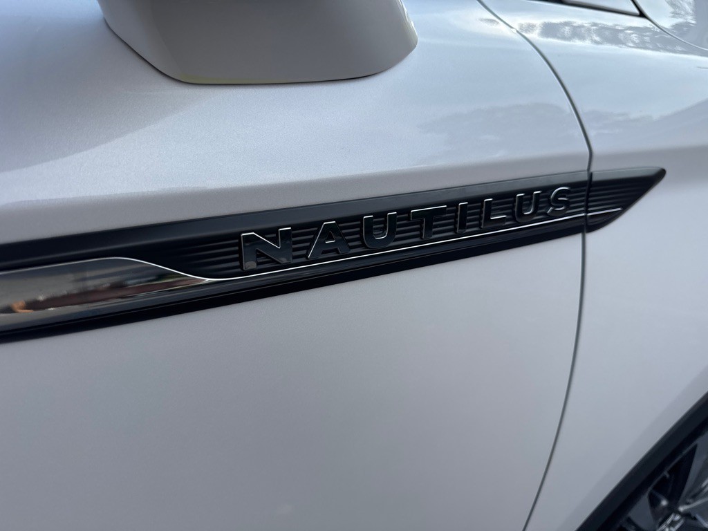 2019 Lincoln Nautilus Image 24