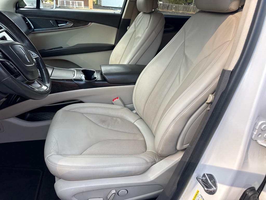 2019 Lincoln Nautilus Image 32