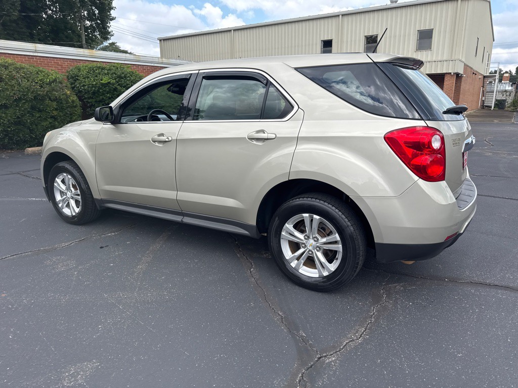2015 Chevrolet Equinox Image 2