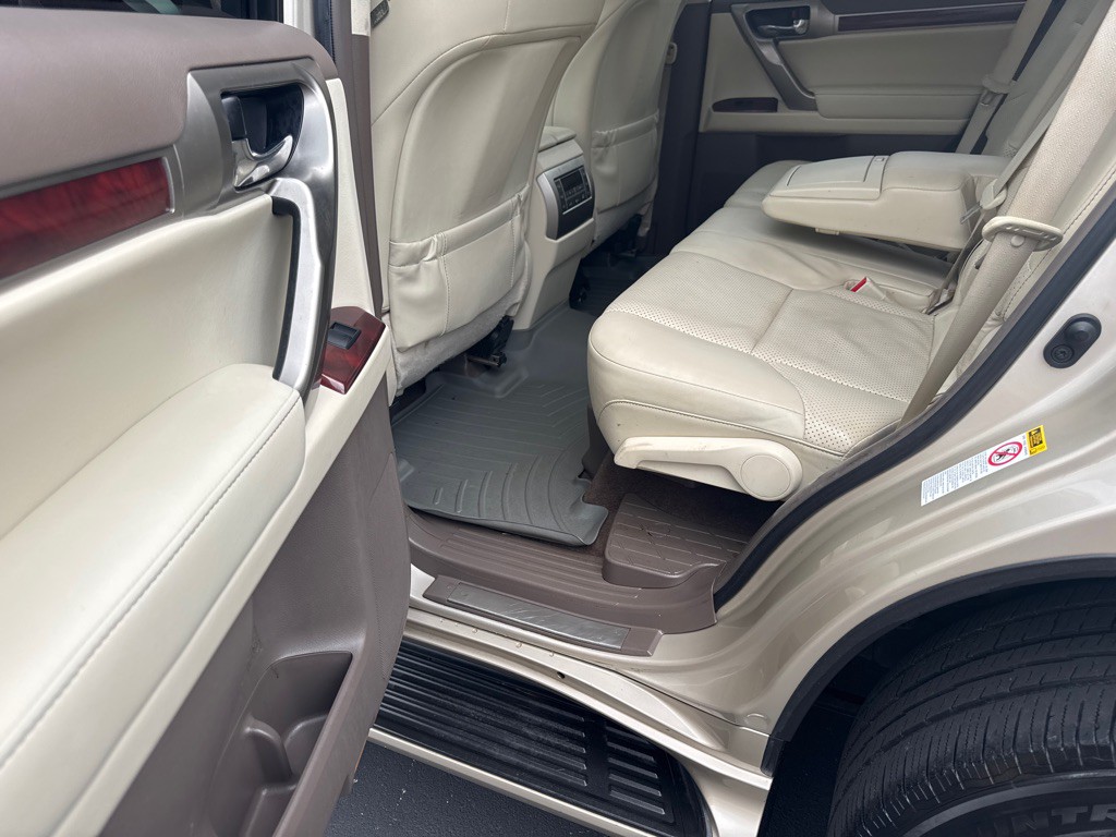 2012 Lexus GX Image 13