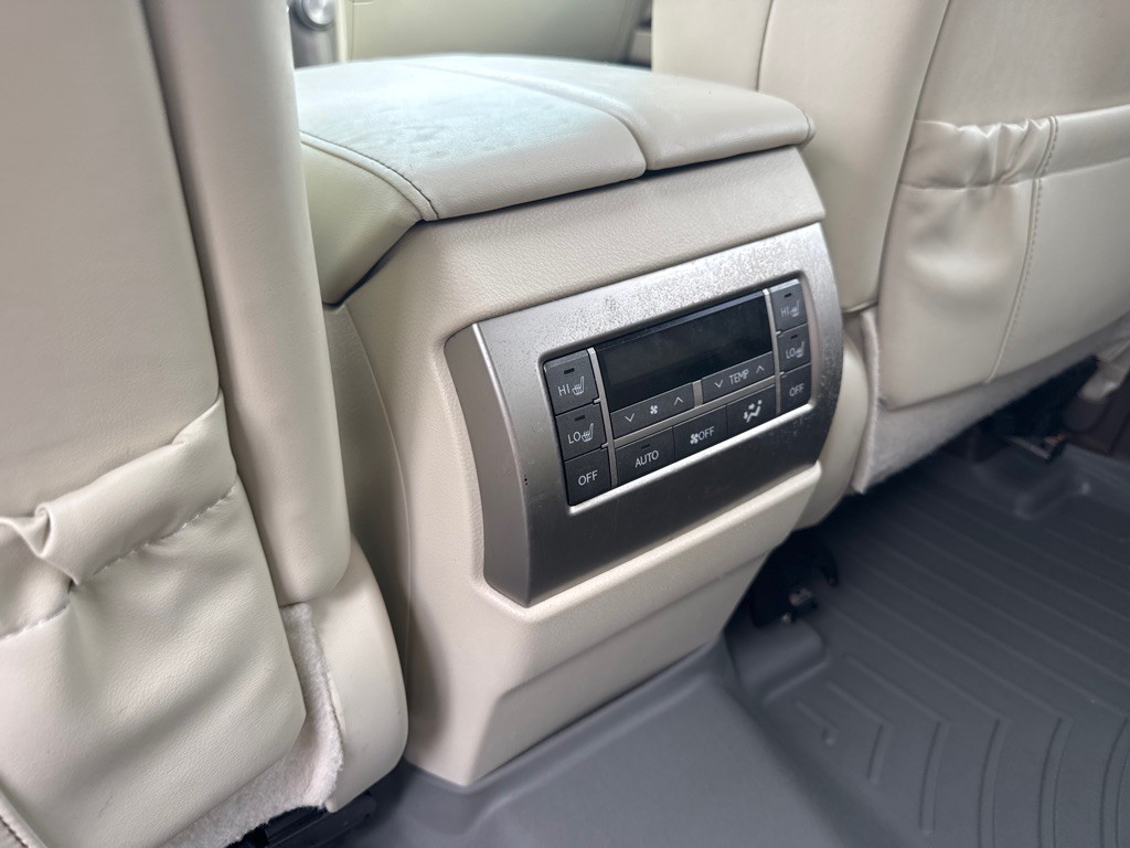 2012 Lexus GX Image 15