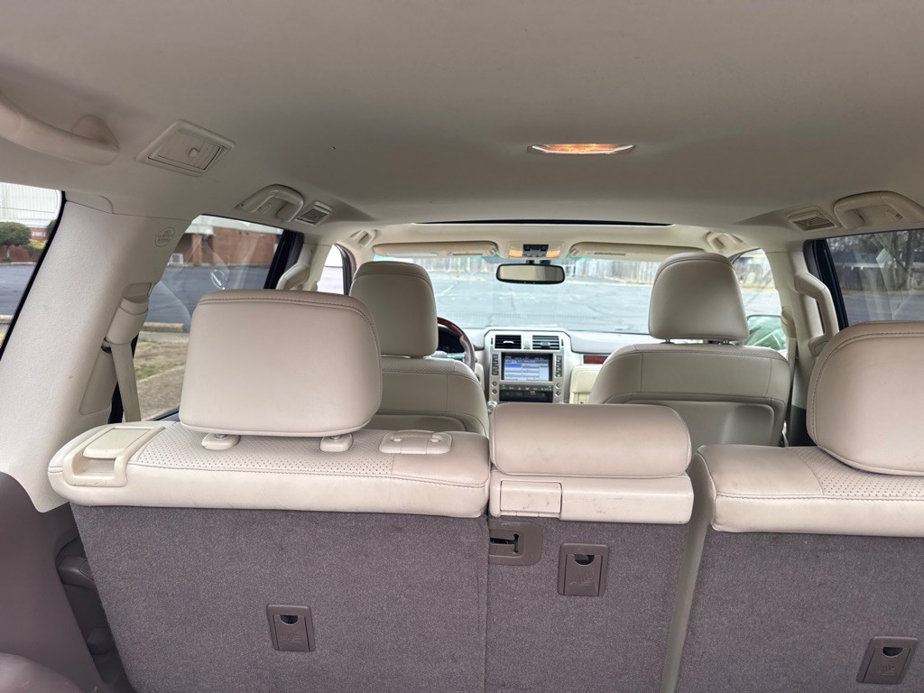 2012 Lexus GX Image 21