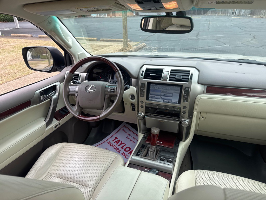2012 Lexus GX Image 31