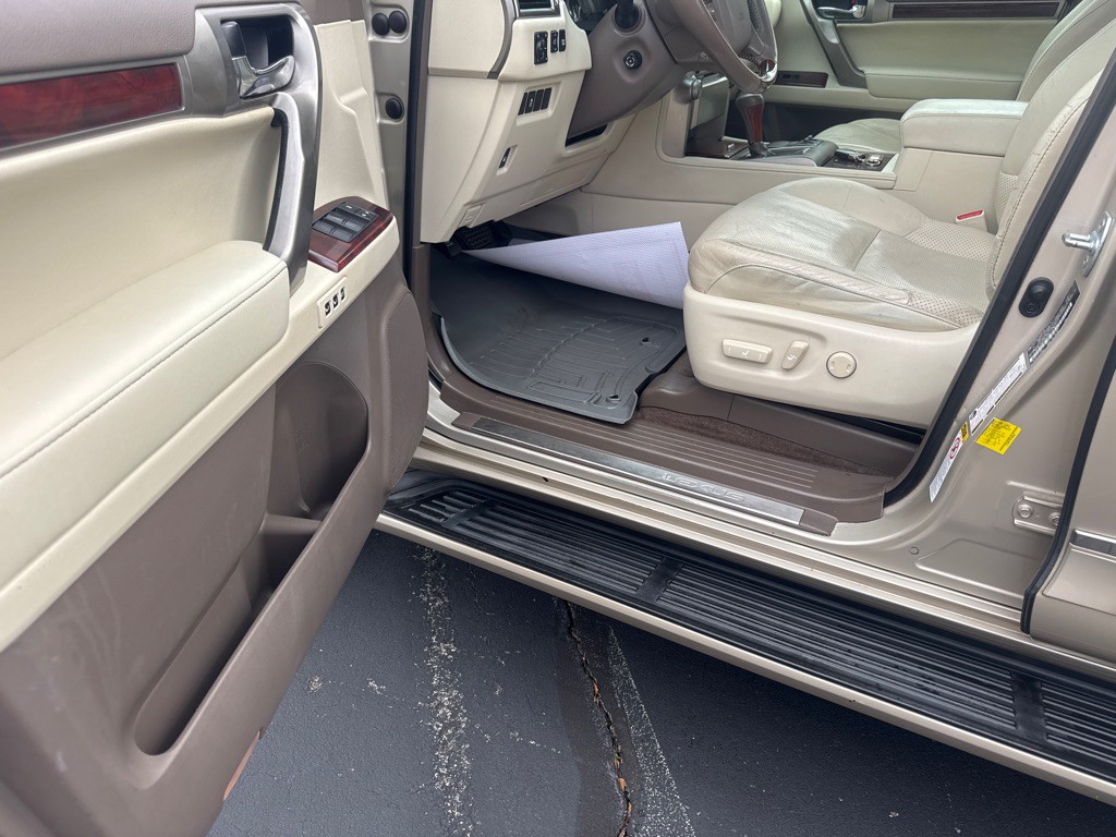 2012 Lexus GX Image 38