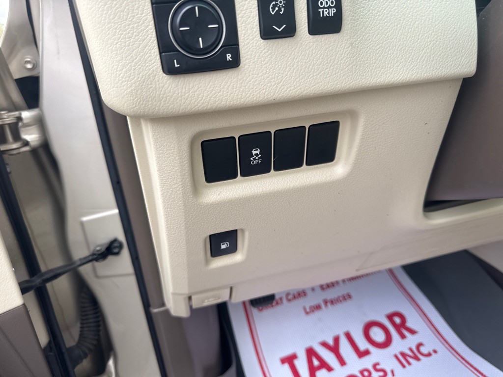 2012 Lexus GX Image 42