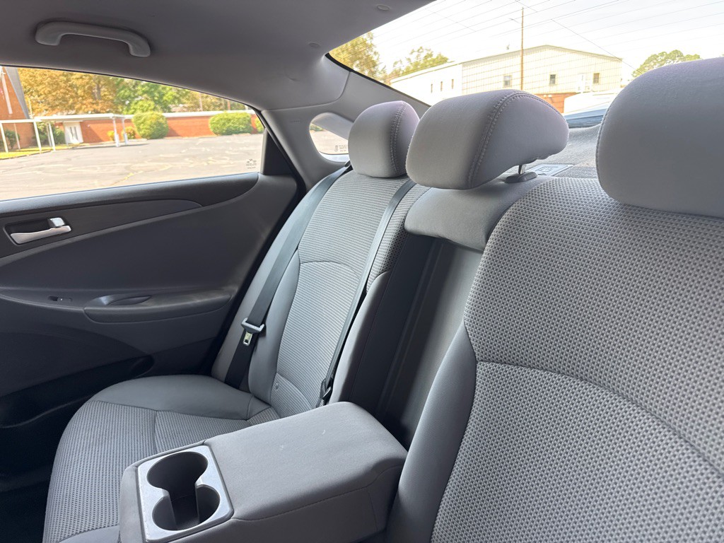 2012 Hyundai Sonata Image 11