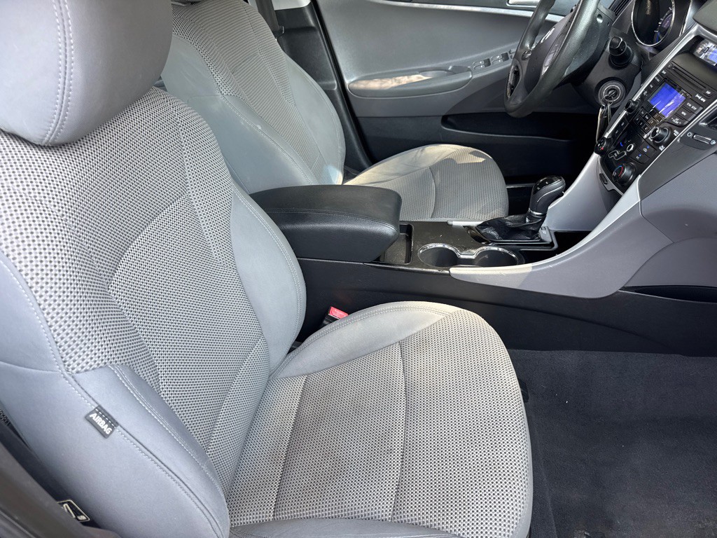 2012 Hyundai Sonata Image 17