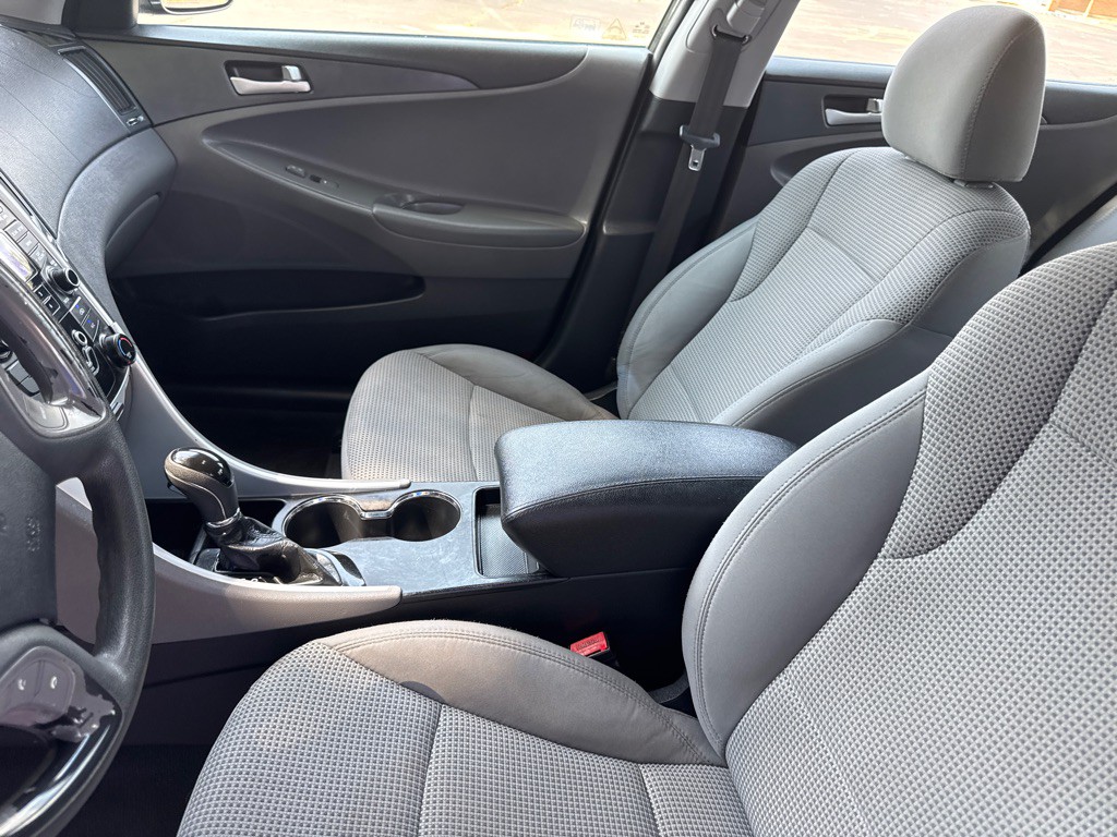 2012 Hyundai Sonata Image 25
