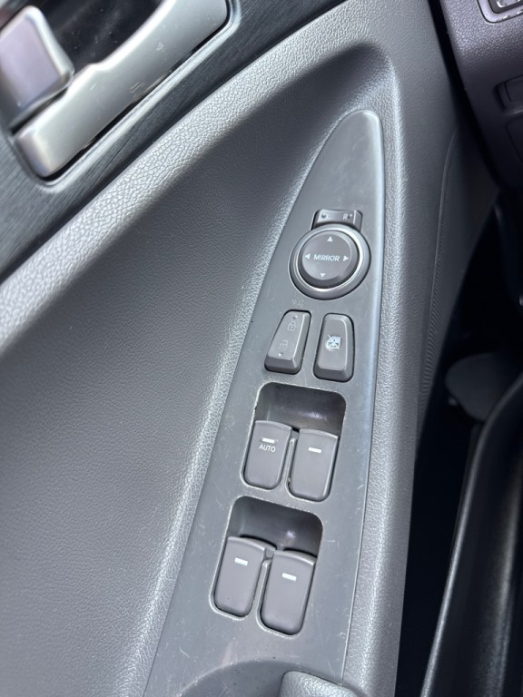 2012 Hyundai Sonata Image 34