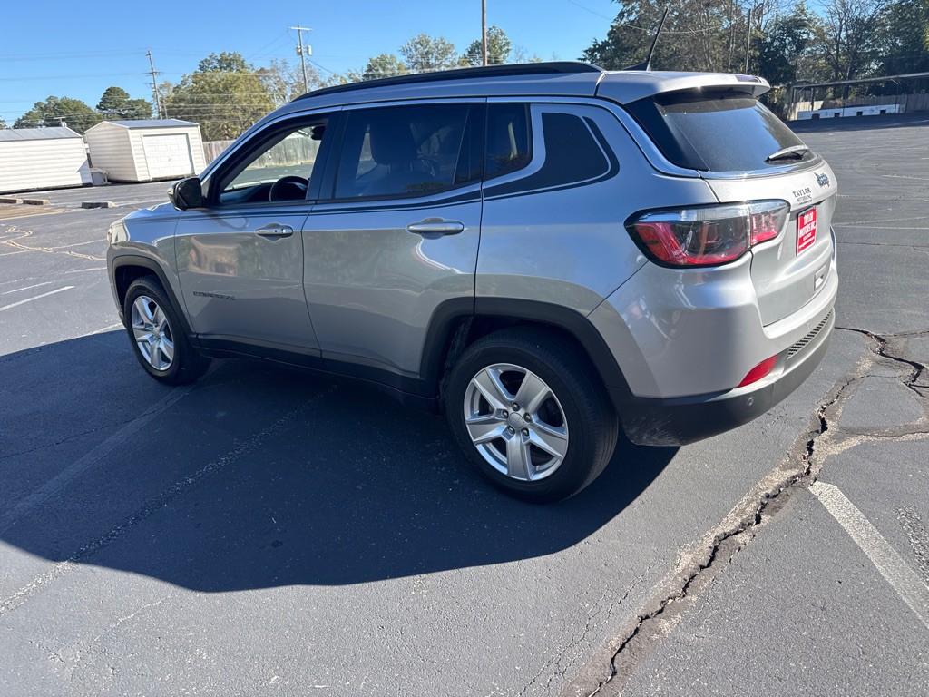 2022 Jeep Compass Image 2